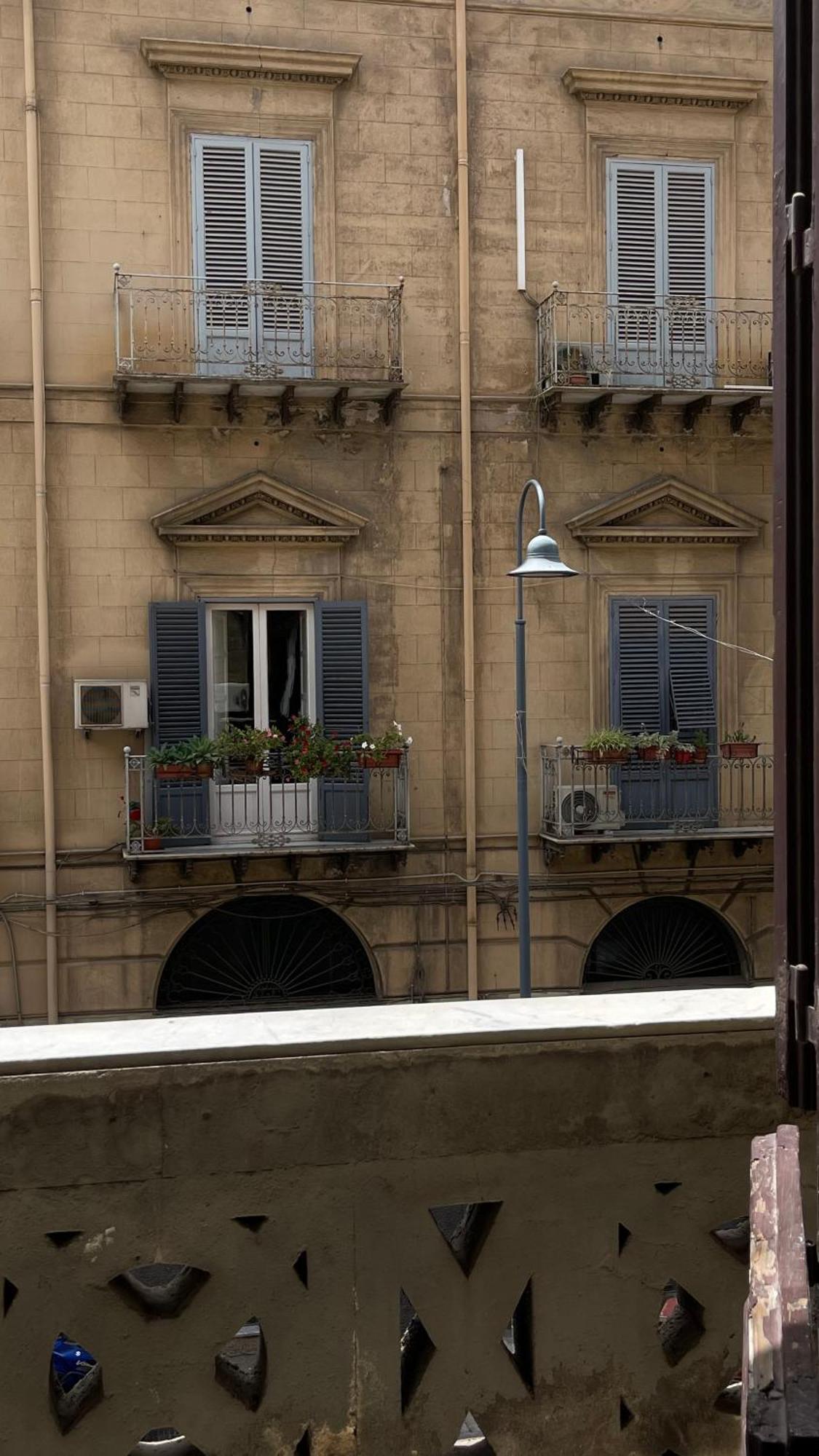Donnafrancaflorio, Palermo
